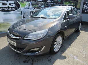 2014 - Opel Astra Manual