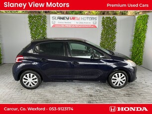 2014 - Peugeot 208 Manual