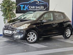 2014 - Peugeot 208 Manual