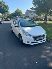 2014 - Peugeot 208 Manual