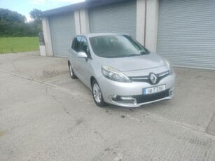 2014 - Renault Grand Scenic Manual