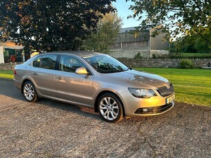 2014 - Skoda Superb Manual