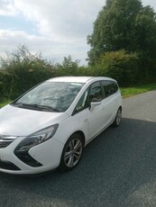 2014 - Vauxhall Zafira ---