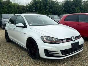 2014 - Volkswagen Golf Automatic