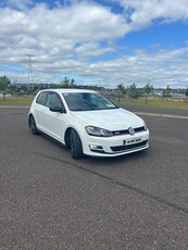 2014 - Volkswagen Golf Manual