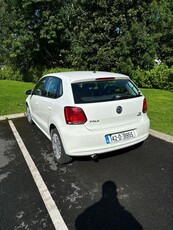 2014 - Volkswagen Polo Automatic