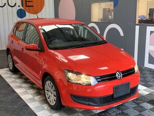 2014 - Volkswagen Polo Automatic