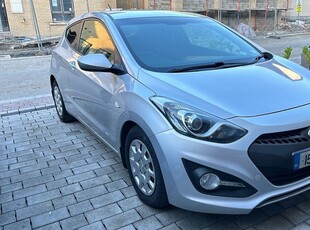 2015 - Hyundai i30 Manual