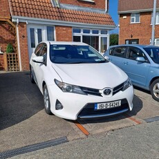 2015 - Toyota Auris Manual