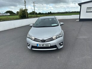 2015 - Toyota Corolla Manual