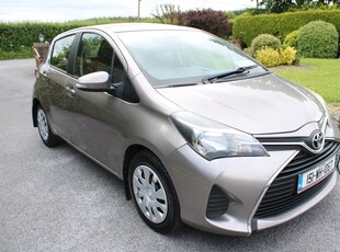 2015 - Toyota Yaris Manual