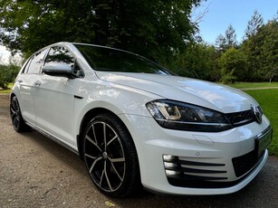 2015 - Volkswagen Golf Manual