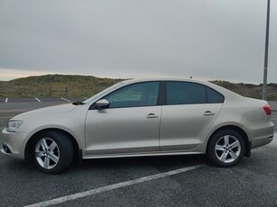 2015 - Volkswagen Jetta Manual