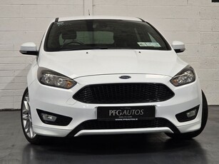 2016 - Ford Focus Manual