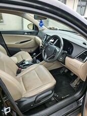 2016 - Hyundai Tucson Manual