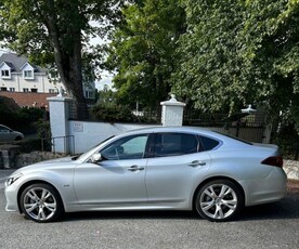 2016 - Infiniti Q70 Automatic