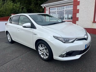 2016 - Toyota Auris Automatic