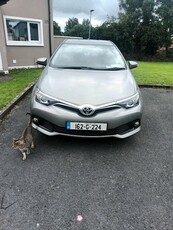 2016 - Toyota Auris Manual