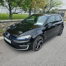 2016 - Volkswagen Golf Manual