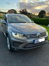 2016 - Volkswagen Touareg Automatic