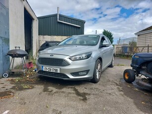 2017 - Ford Focus Manual