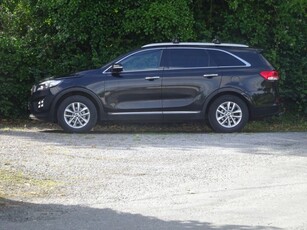 2017 - Kia Sorento Manual