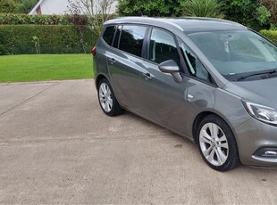 2017 - Vauxhall Zafira ---