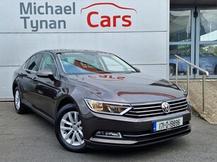 2017 - Volkswagen Passat Manual