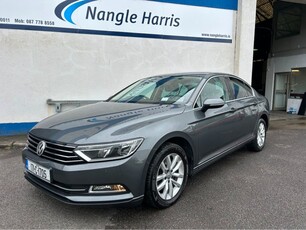 2017 - Volkswagen Passat Manual