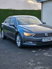 2017 - Volkswagen Passat Manual