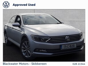 2017 - Volkswagen Passat Manual