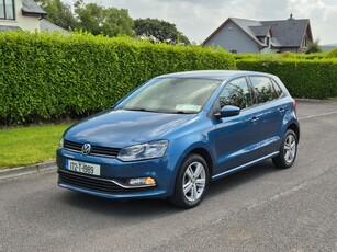 2017 - Volkswagen Polo Manual