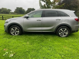 2019 - Kia Sorento Manual