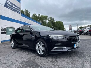 2019 - Opel Insignia Manual