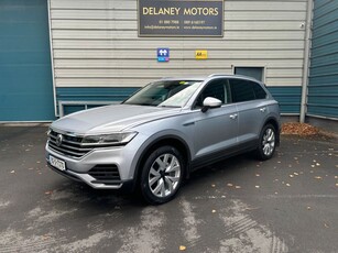 2019 - Volkswagen Touareg Automatic