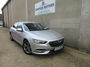 2020 - Opel Insignia Manual