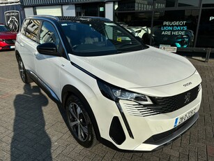 2021 - Peugeot 5008 Automatic