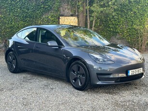 2022 - Tesla Model 3 Automatic