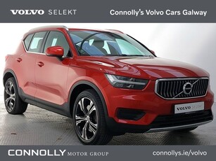 2022 - Volvo XC40 Automatic