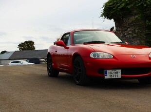 2004 - Mazda MX-5 Manual