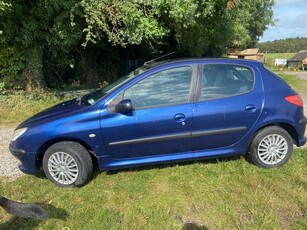 2004 - Peugeot 206 Manual