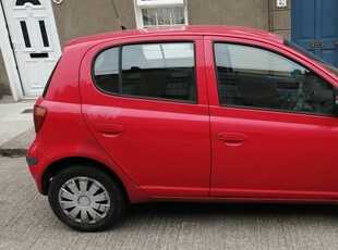 2004 - Toyota Yaris Manual