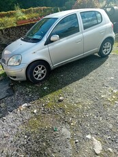 2005 - Toyota Yaris Manual