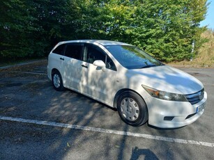 2008 - Honda Stream ---