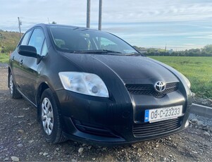 2008 - Toyota Auris ---