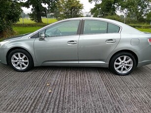 2009 - Toyota Avensis ---