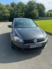 2009 - Volkswagen Golf ---