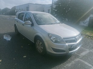 2010 - Vauxhall Astra ---