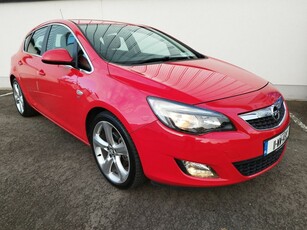 2011 - Opel Astra Automatic