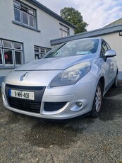 2011 - Renault Scenic Manual